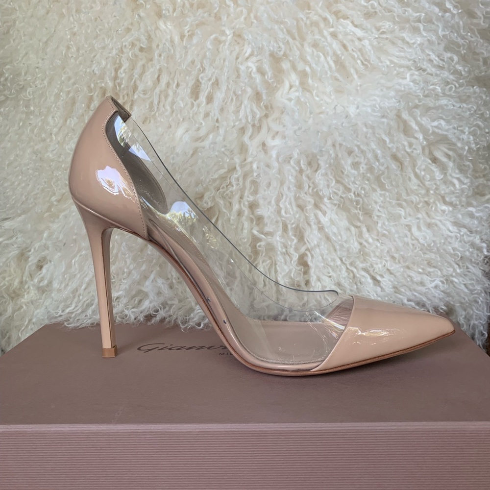 NEW in Box Gianvito Rossi Plexi Pumps